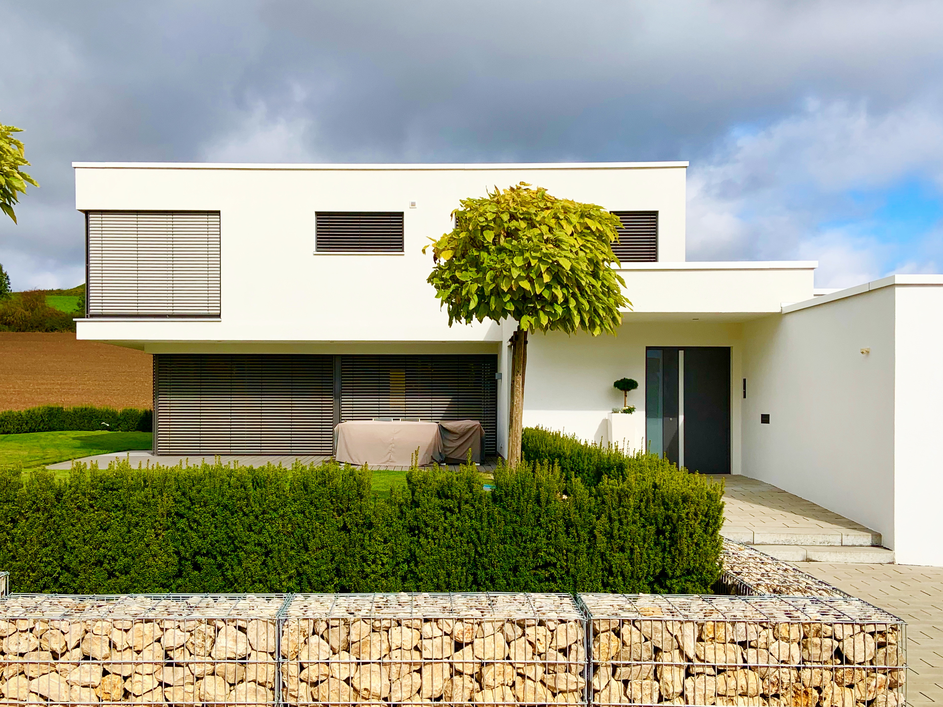 Einfamilienhaus am Hang — realisiertes Projekt Schmid Architekten